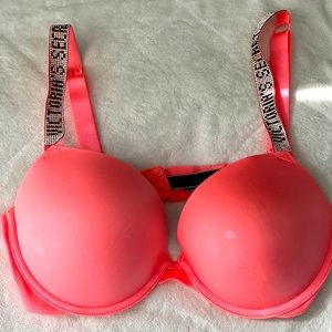 Victoria Secret Very sexy push up bra. DIAMONDS/RINESTONE STRAP. CORAL